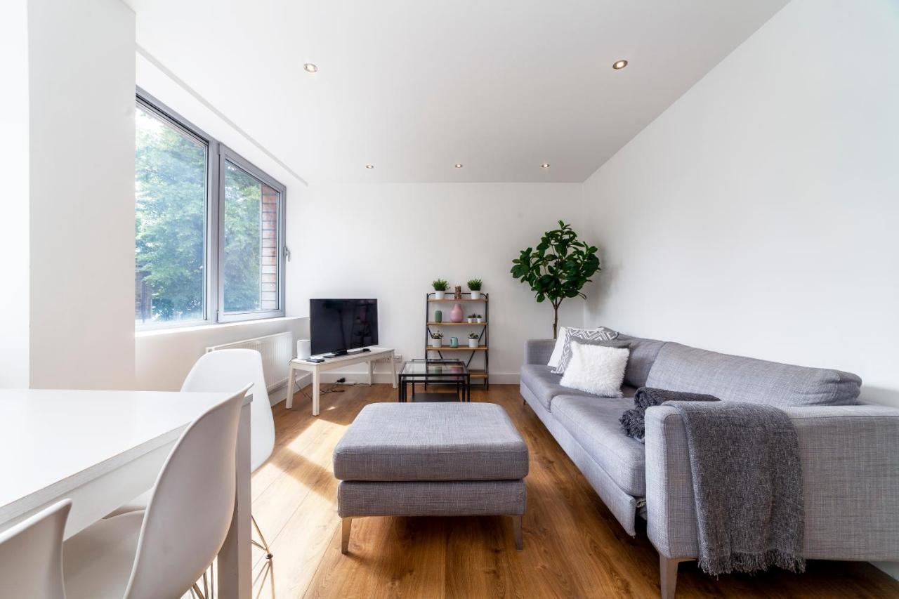 Modern And Bright 2 Bdr Flat In Clapham Common Lejlighed London Eksteriør billede